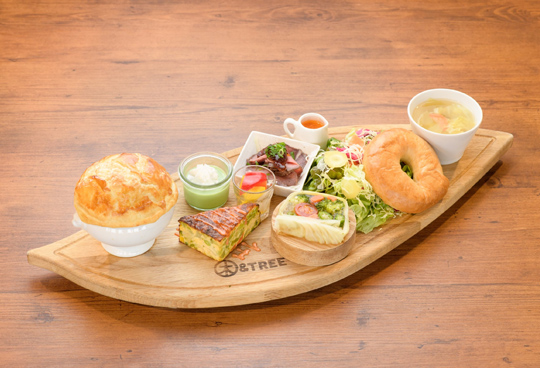 うまくたの里 &TREE アンドツリー ポットパイのプレート